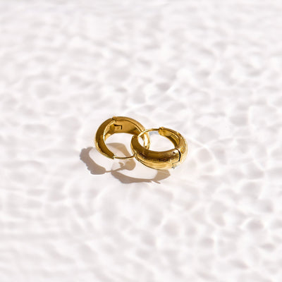 Teardrop Small Curve Hoop Earrings